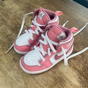 Nike air Jordan mid toddler size 7